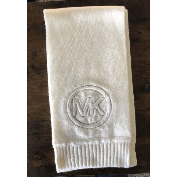 Michael Kors Women’s Rib Scarf Off White Large Logo - Picture 2 of 8